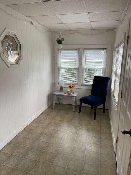 Mudroom - 308 Main St