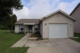 Building Photo - 9610 English Oak Pl
