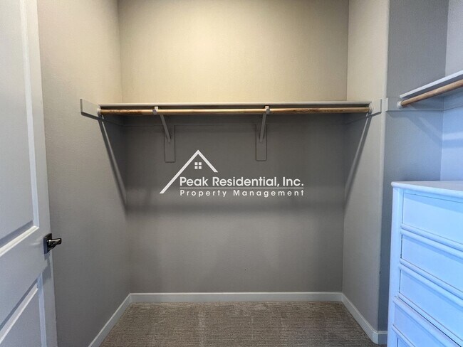 Building Photo - 3069 High Meadow Walk