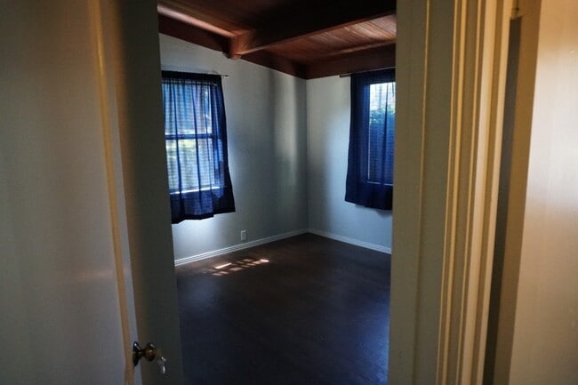 Building Photo - 141 Beverly Dr