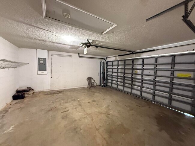 Building Photo - 1925 SW Libra Ln