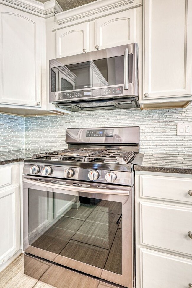 Building Photo - 5948 Anapaula Dr