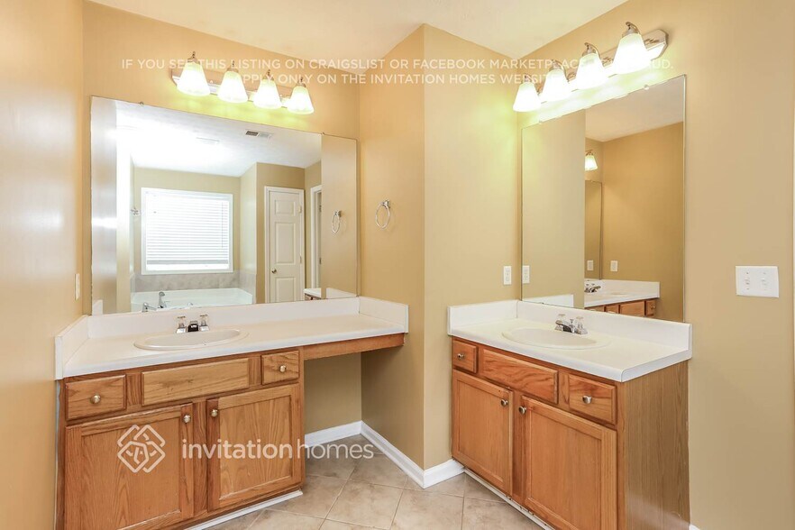 Building Photo - 2535 Tolliver Dr