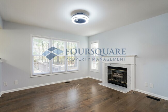 Building Photo - Spacious 3-Bed, 2.5-Bath Single Family Hom...