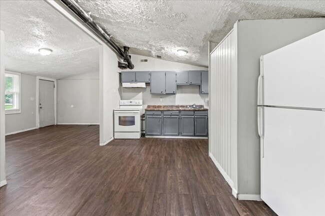 Building Photo - 2967 Wallace Ave