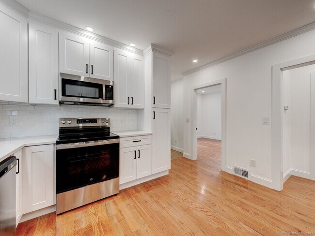 Building Photo - 44 Wallace Row