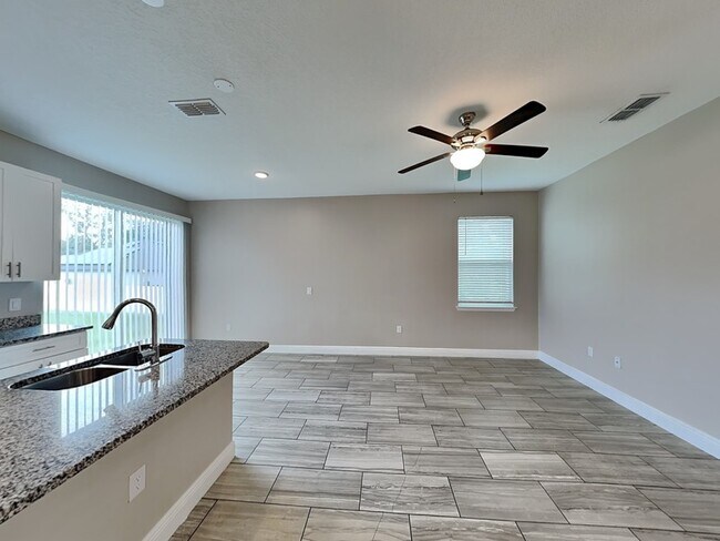 Building Photo - 1957 Michigan Dr