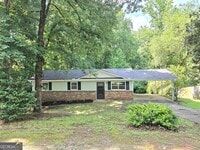 Building Photo - 3460 Meadowview Dr