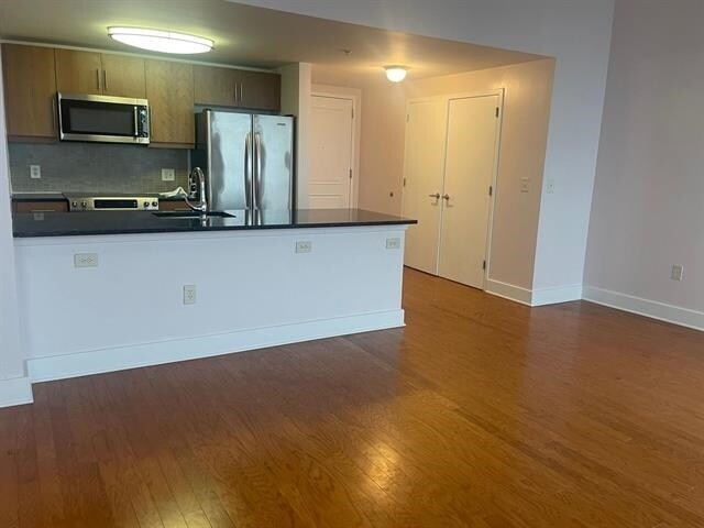 Building Photo - 88 Morgan St