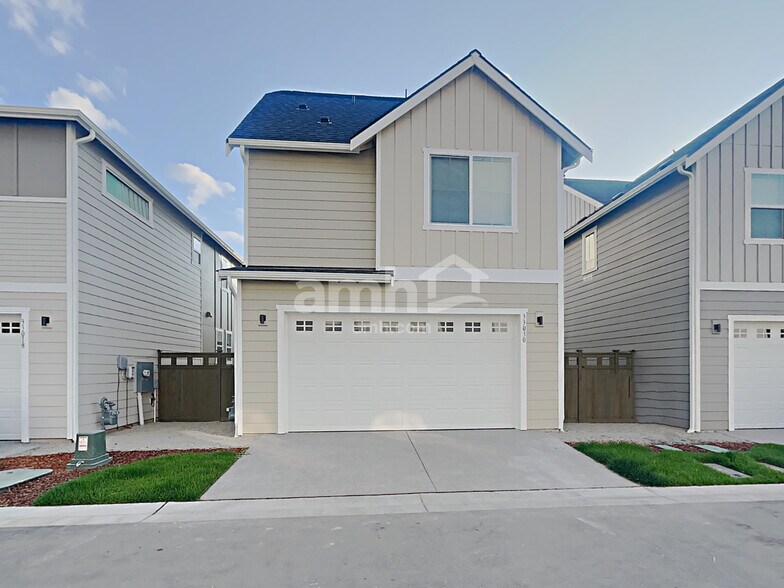 Building Photo - 33030 Lookout Ln