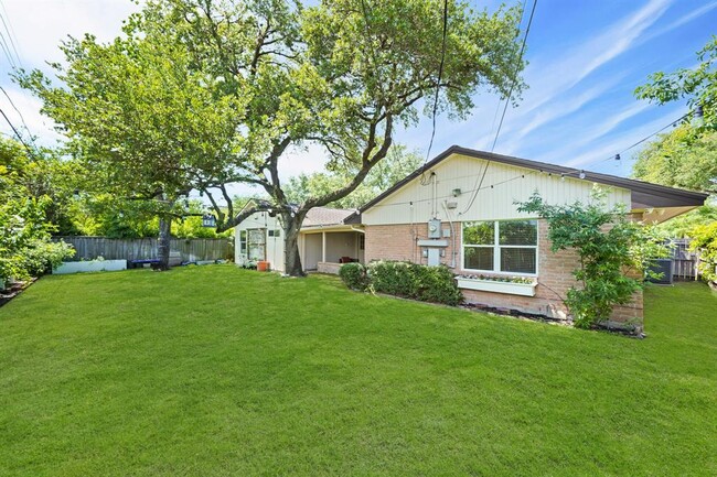 Building Photo - 4943 Cheena Dr