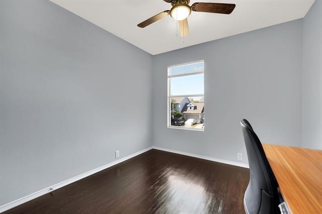 Building Photo - 909 Carlton Rd