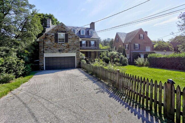 Building Photo - 5304 Springlake Way