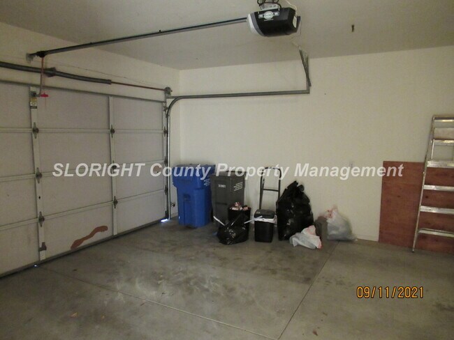 Building Photo - AVAILABLE JULY - Beautiful SLO Condo - 3 Bed / 2.5 Bath