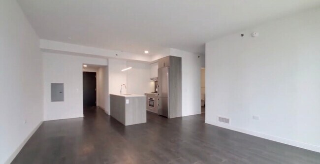 Building Photo - 177 N Harbor Dr