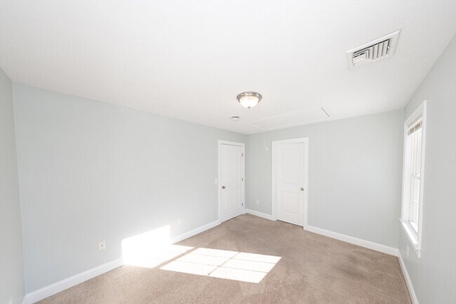 Building Photo - 4 Cyrus Way