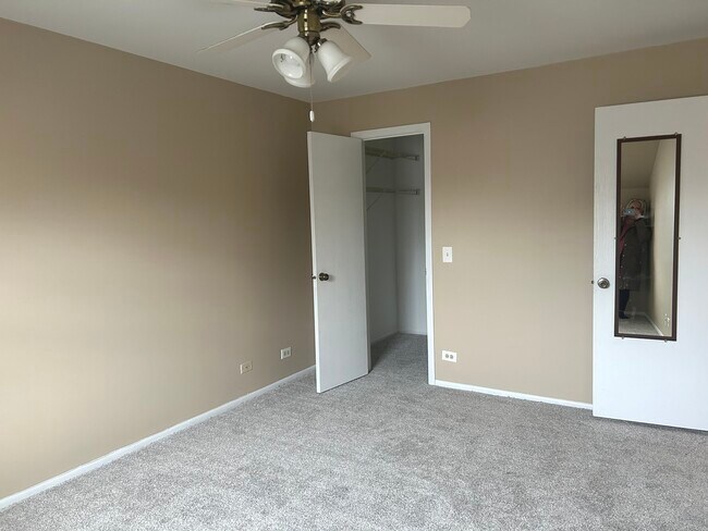 Building Photo - 122 Stirling Ln