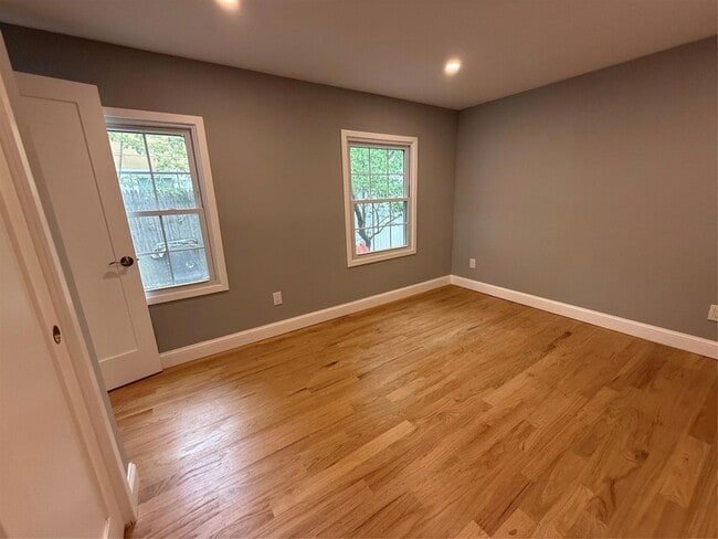Building Photo - 64 Haymaker Ln