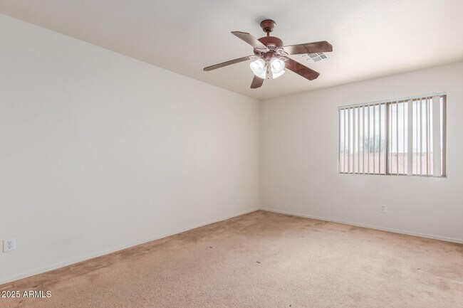 Building Photo - 608 W Rattlesnake Pl