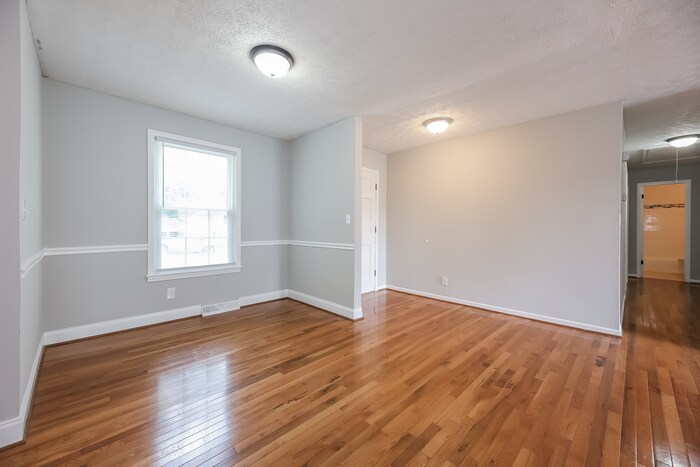 Building Photo - 118 Newgate Dr
