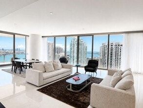 Building Photo - 300 Biscayne Blvd Way