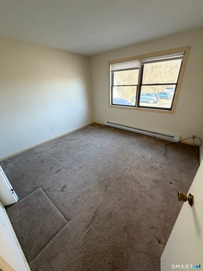 Building Photo - 33 River St