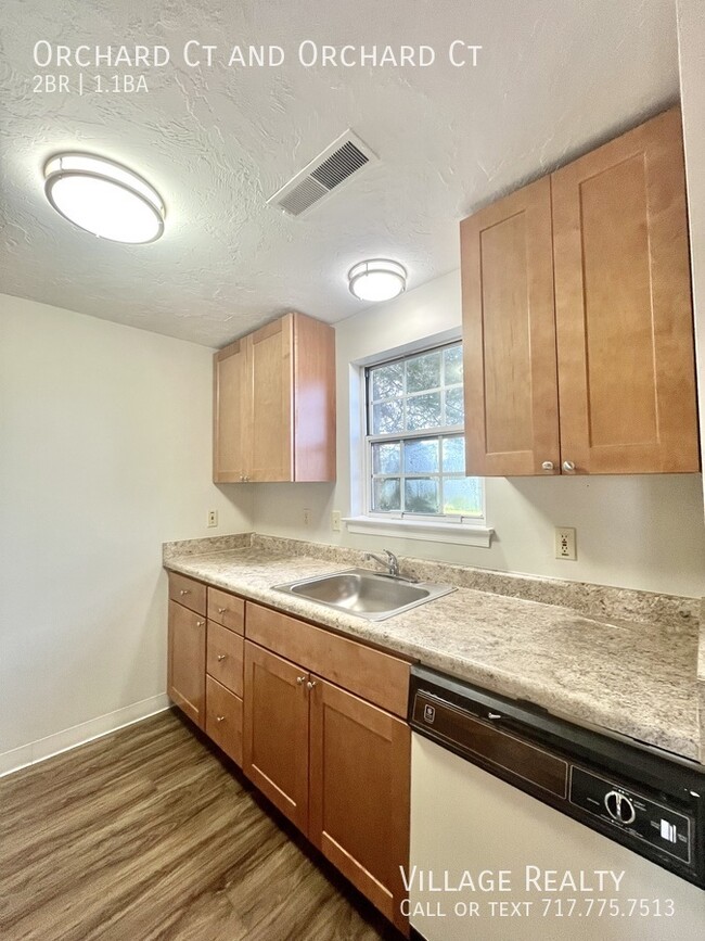Building Photo - 402 Orchard Ct