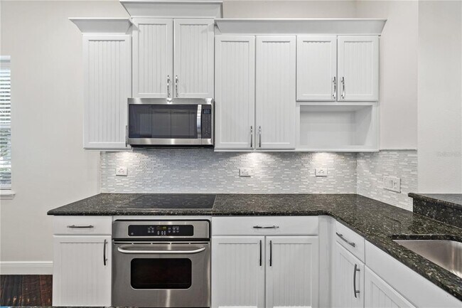 Building Photo - 5338 Ardsdale Ln