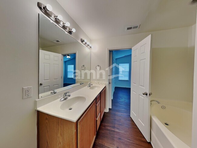 Building Photo - 10540 Gold Pan Rd