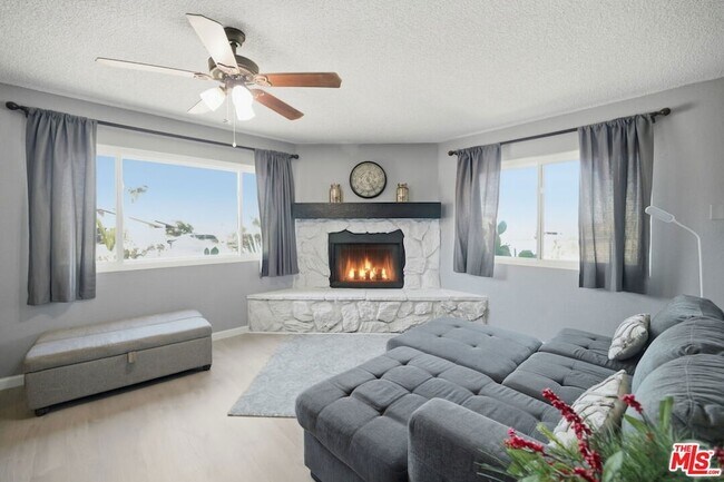 Building Photo - 52275 Avenida Vallejo