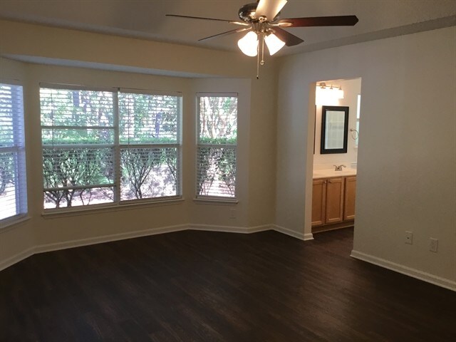 Building Photo - 158 Sweetbrier Branch Ln