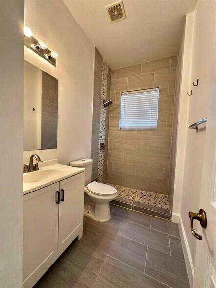 Building Photo - 1761 Aspen Ln