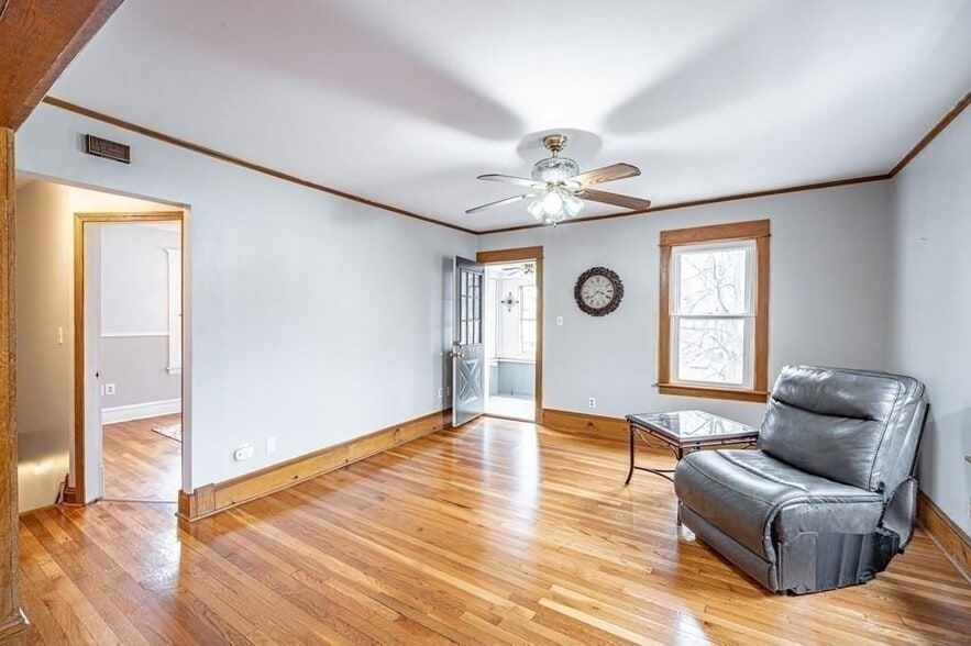 Living Room - 80 Shawmut St