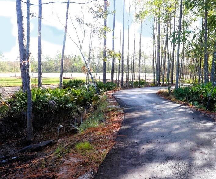 Building Photo - 86800 Mainline Rd