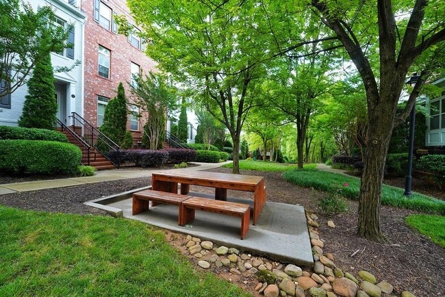 Building Photo - 307 Le Gran Bend