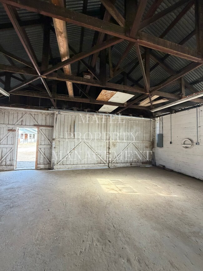 Building Photo - 2113 Illinois Ave