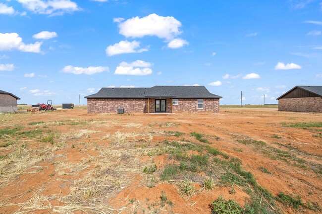 Building Photo - Country Living In Roosevelt ISD!