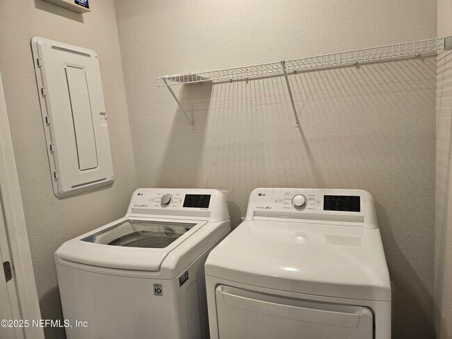 Building Photo - 11340 Breakers Bay Wy