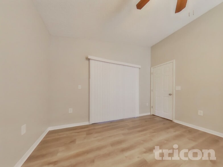 Building Photo - 2009 Kiwi Trail