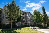 Building Photo - 1230 Privet Dr