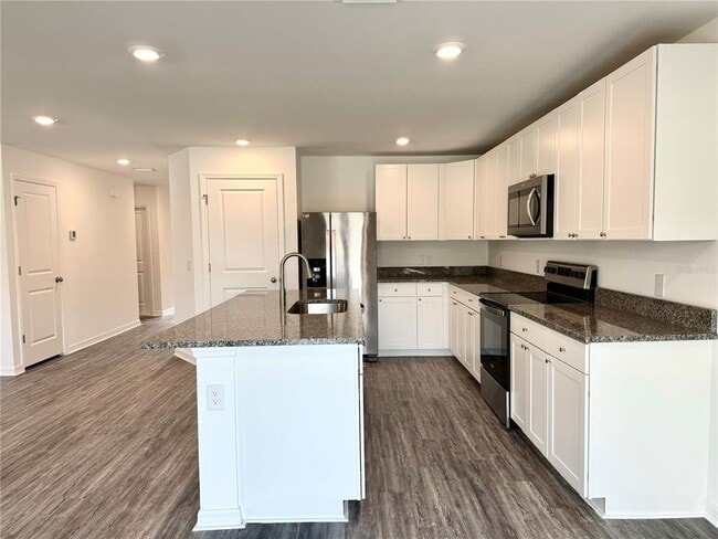 Building Photo - 4110 Targee Ave