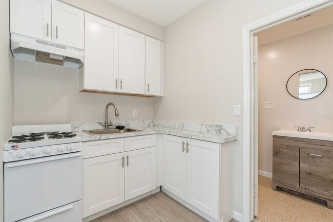 Building Photo - 40 Beacon Ave