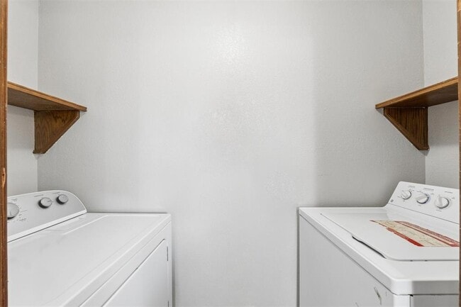 Building Photo - 2905 SW 82nd St