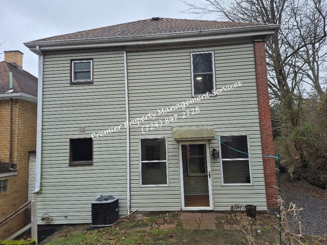 Building Photo - 2008 Beaver Rd