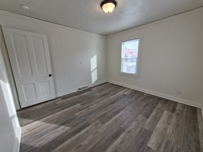 Building Photo - 2607 Lincoln St