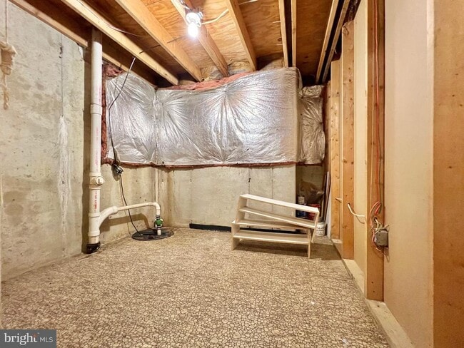 Building Photo - 10611 Pine Haven Terrace