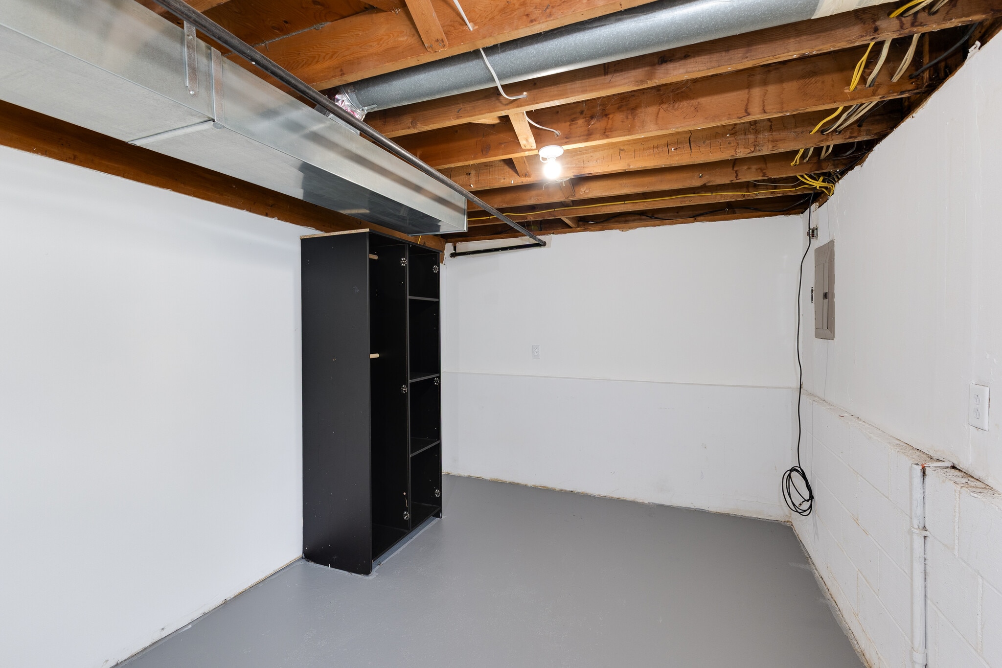 Building Photo - 1885 Lincrest Dr