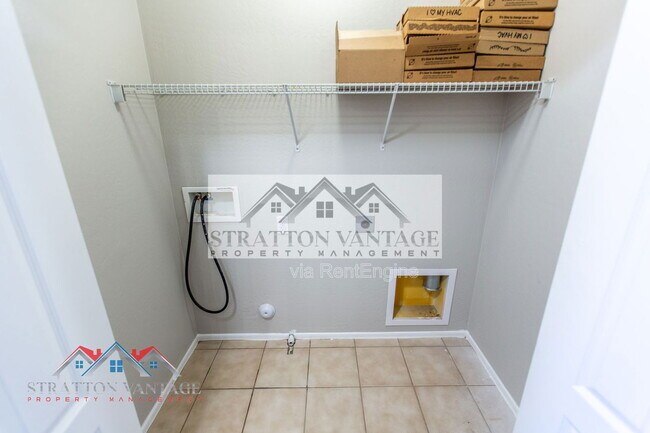 Building Photo - 10013 E Impala Ave