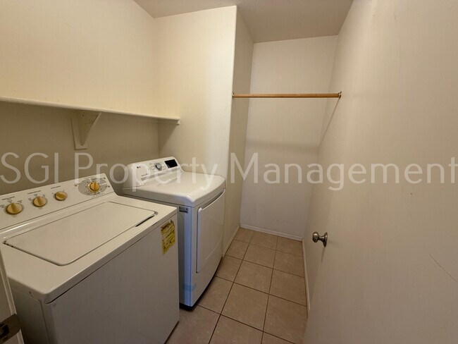 Building Photo - 9252 W Ironwood Dr