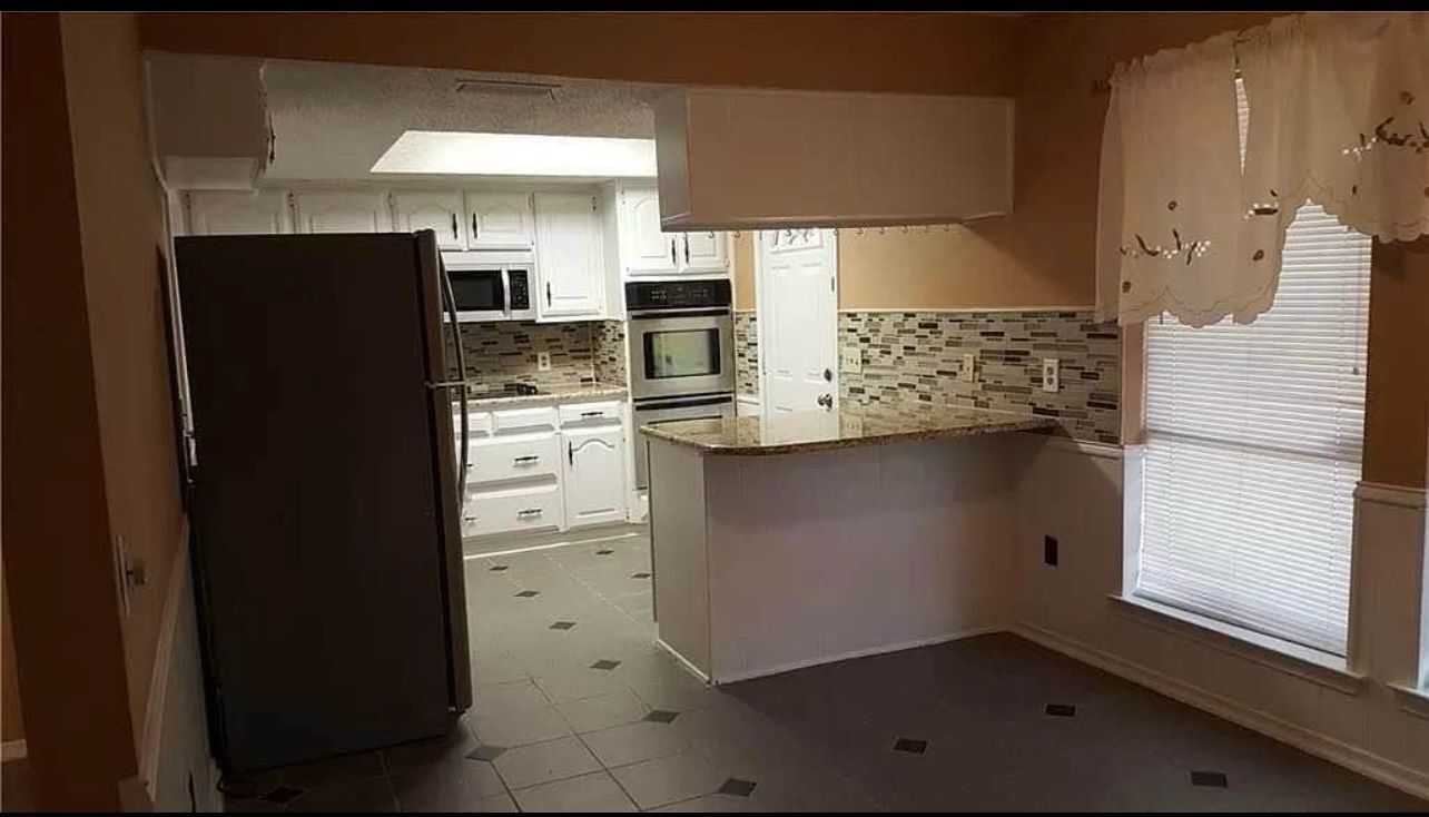 Building Photo - 2302 Bengal Ln